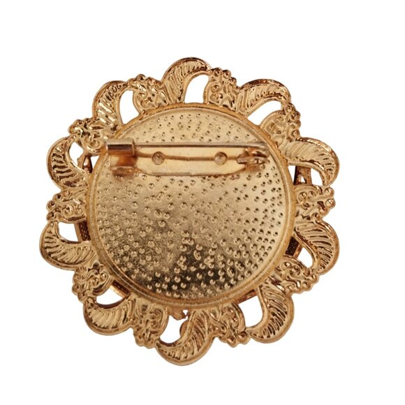 Vintage Round Brooch Gold Tone Filigree With Rose Inset and Rhinestones Like New - Picture 5 of 6